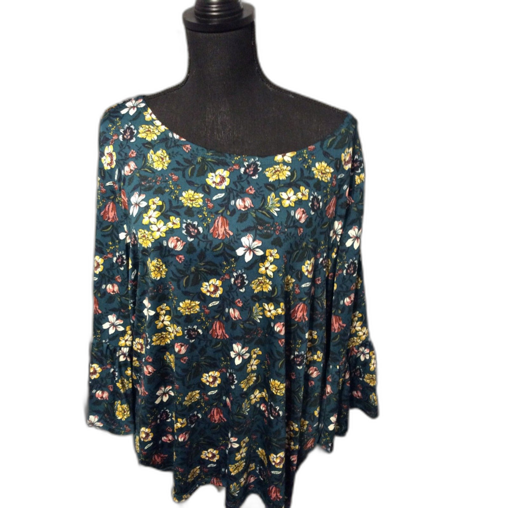 Plus size 2X Green Floral Layered Bell Boho sleeves 3/4